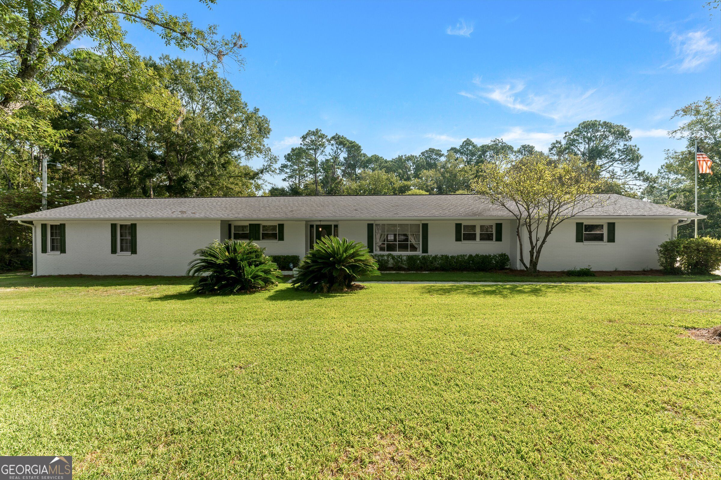 614 N Victory Drive Property Photo 10
