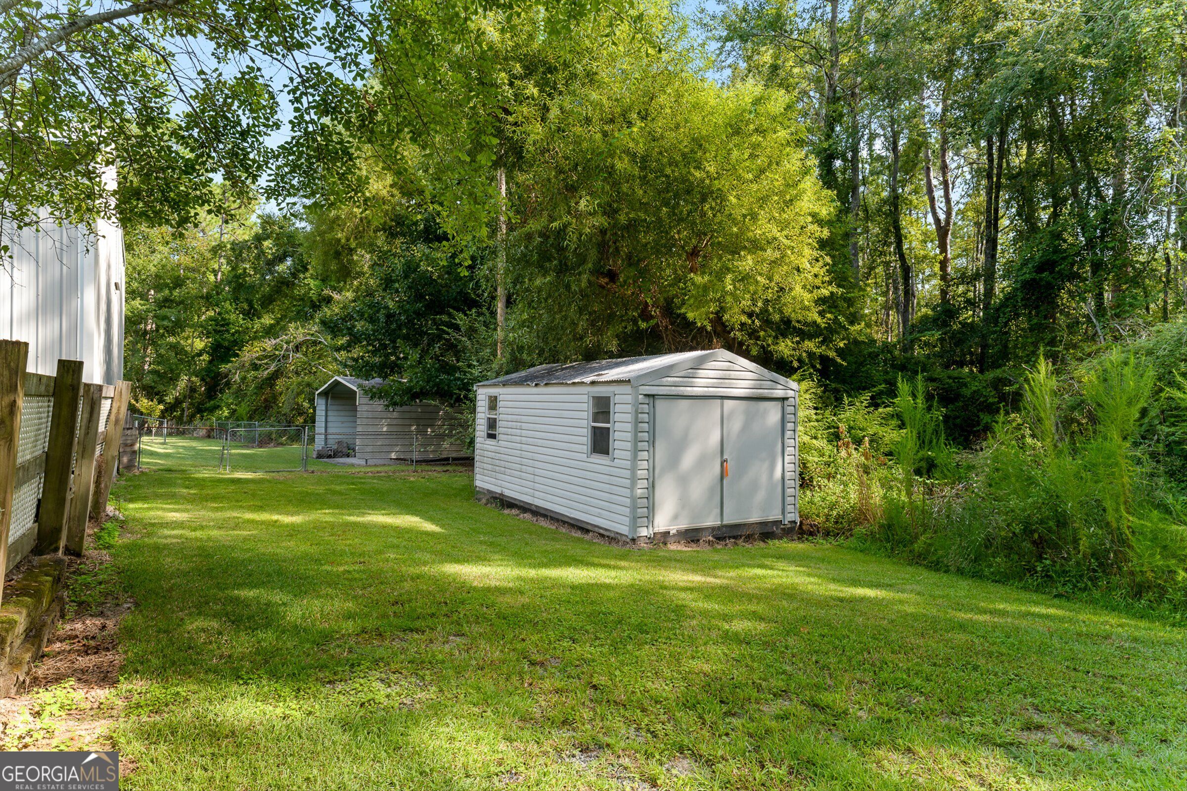 614 N Victory Drive Property Photo 16
