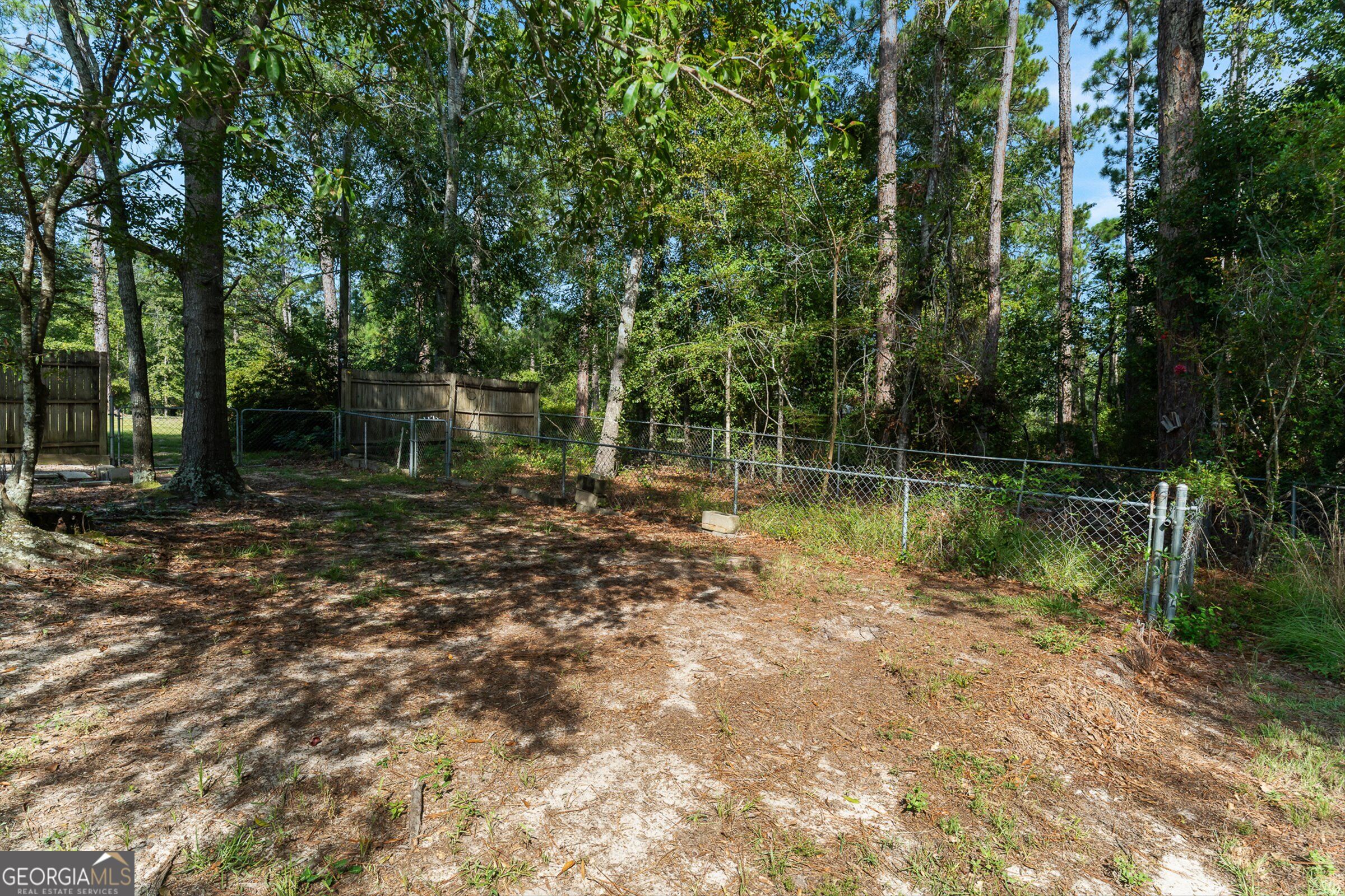 614 N Victory Drive Property Photo 23