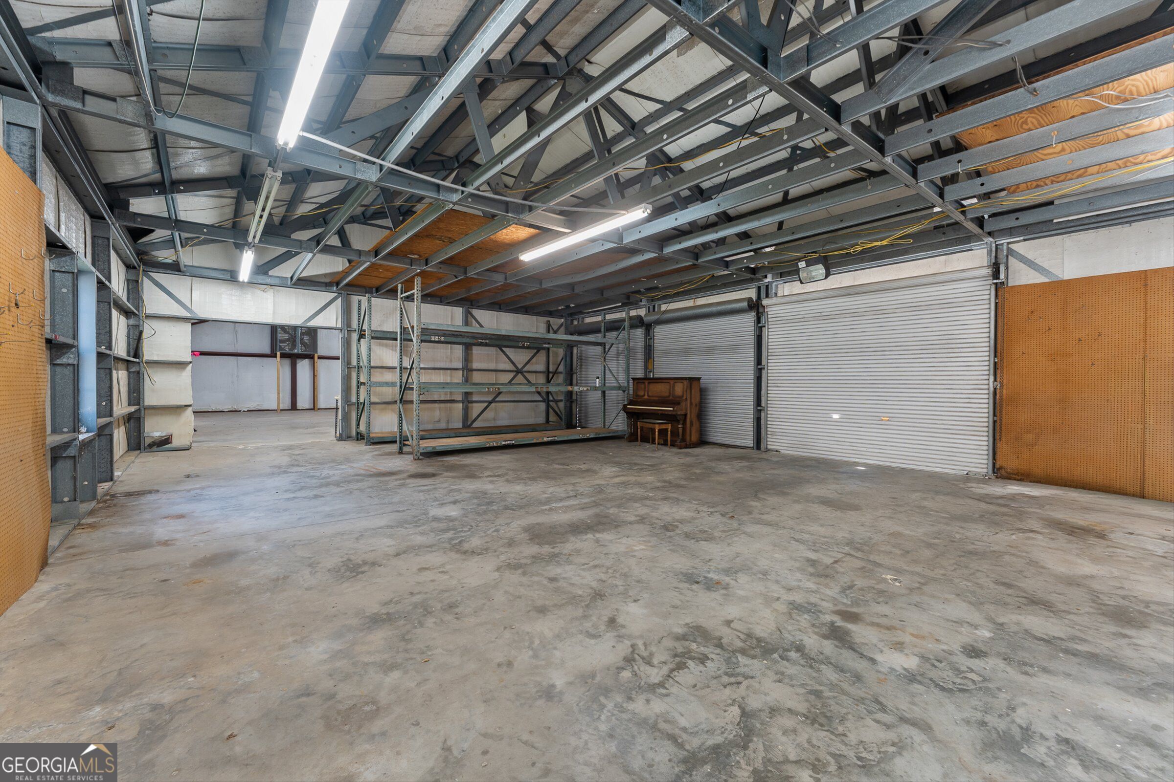 614 N Victory Drive Property Photo 25