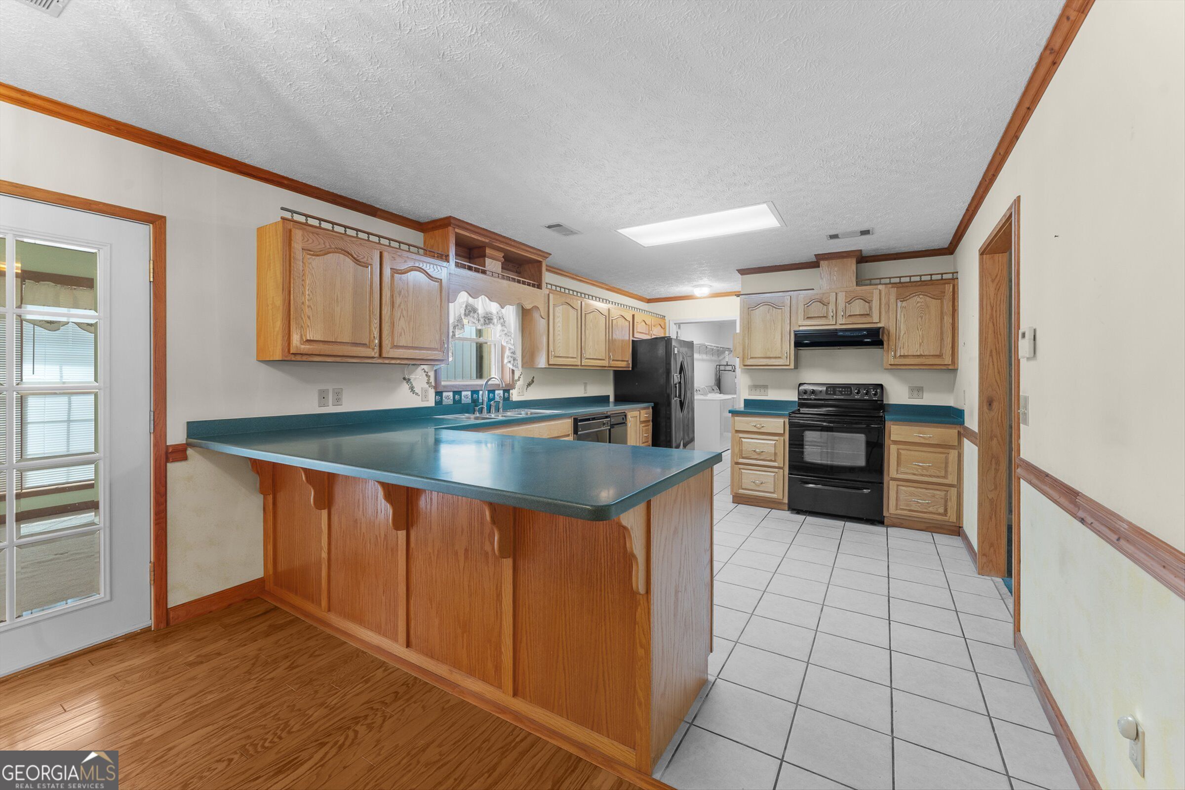 614 N Victory Drive Property Photo 39