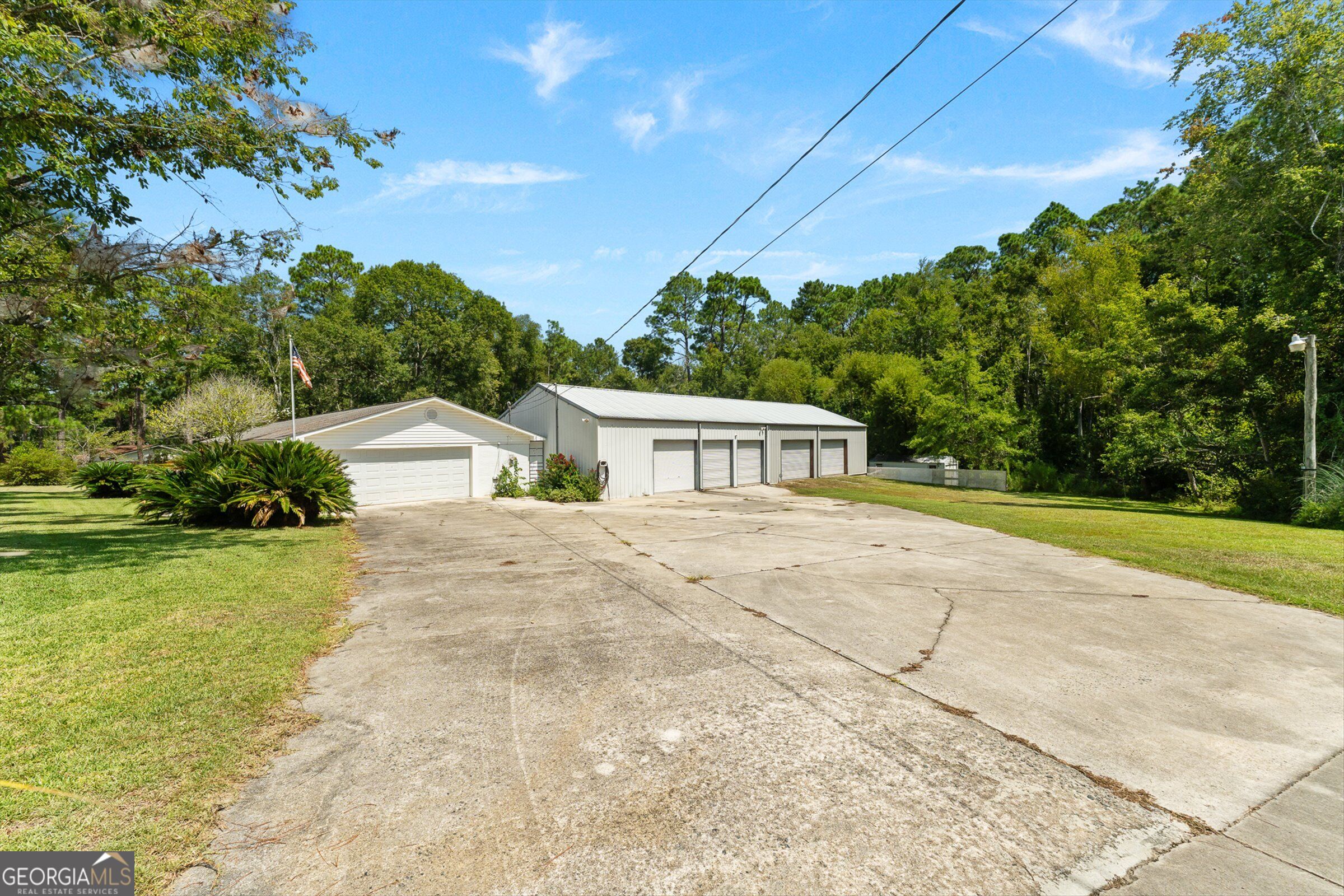 614 N Victory Drive Property Photo 72