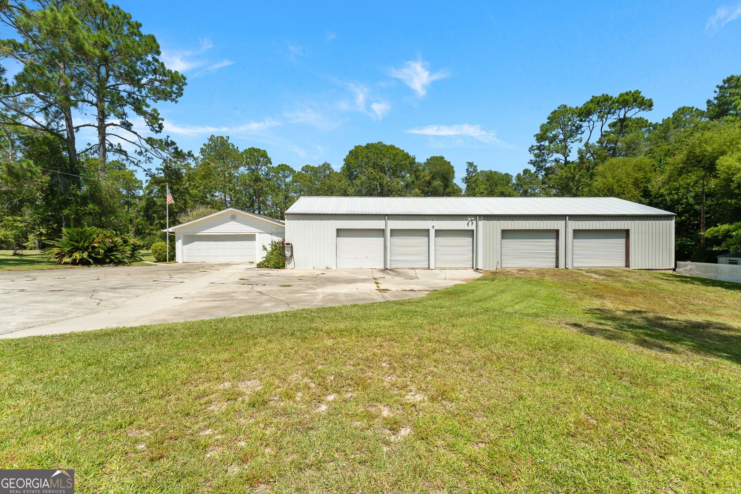 614 N Victory Drive Property Photo 73