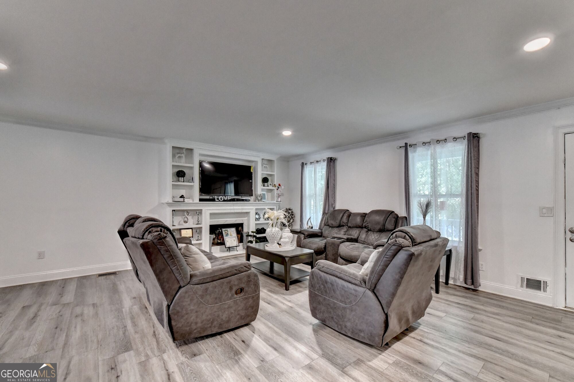 236 Hazel Street Property Photo 8