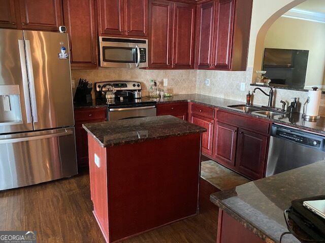 9123 Overlook Drive Property Photo 4