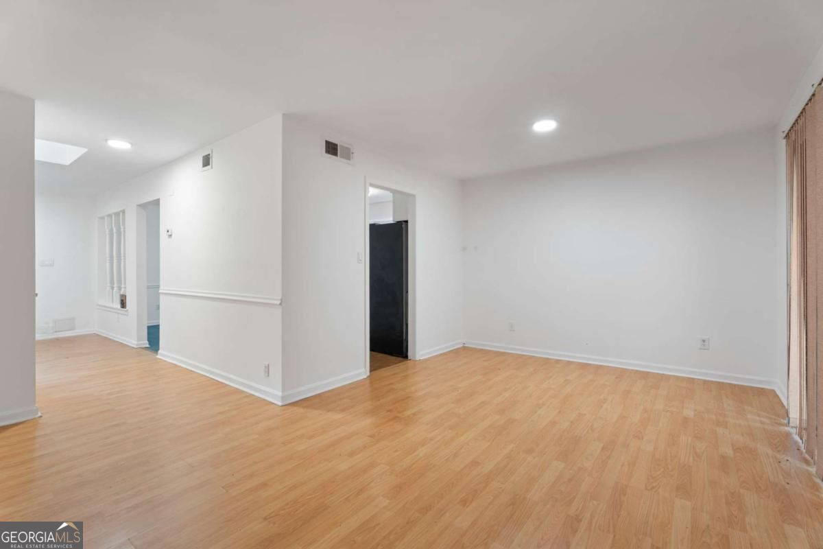 6390 Hawthorne Terrace Property Photo 6