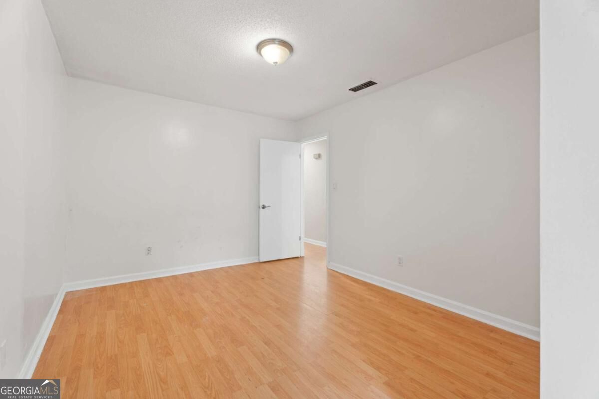 6390 Hawthorne Terrace Property Photo 9