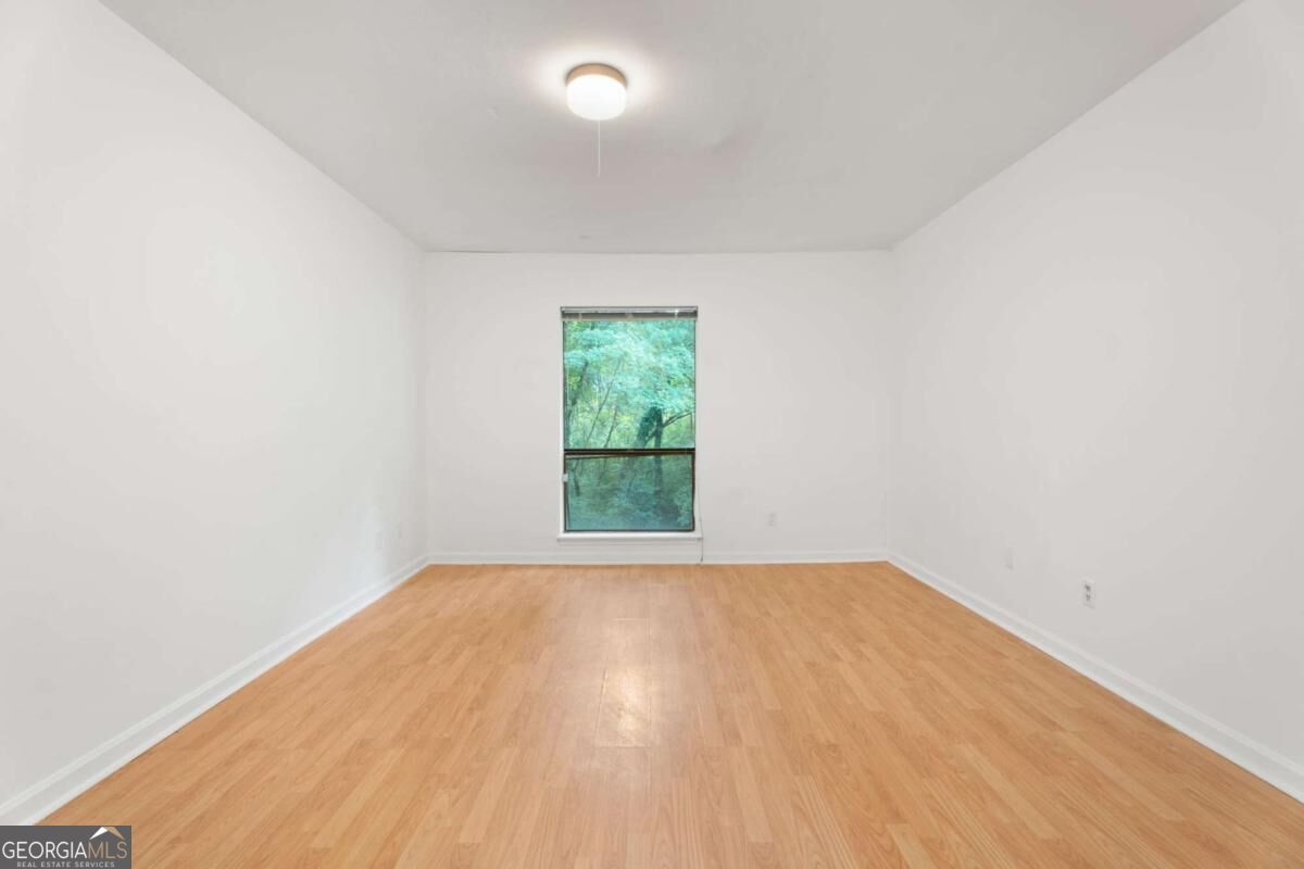 6390 Hawthorne Terrace Property Photo 11