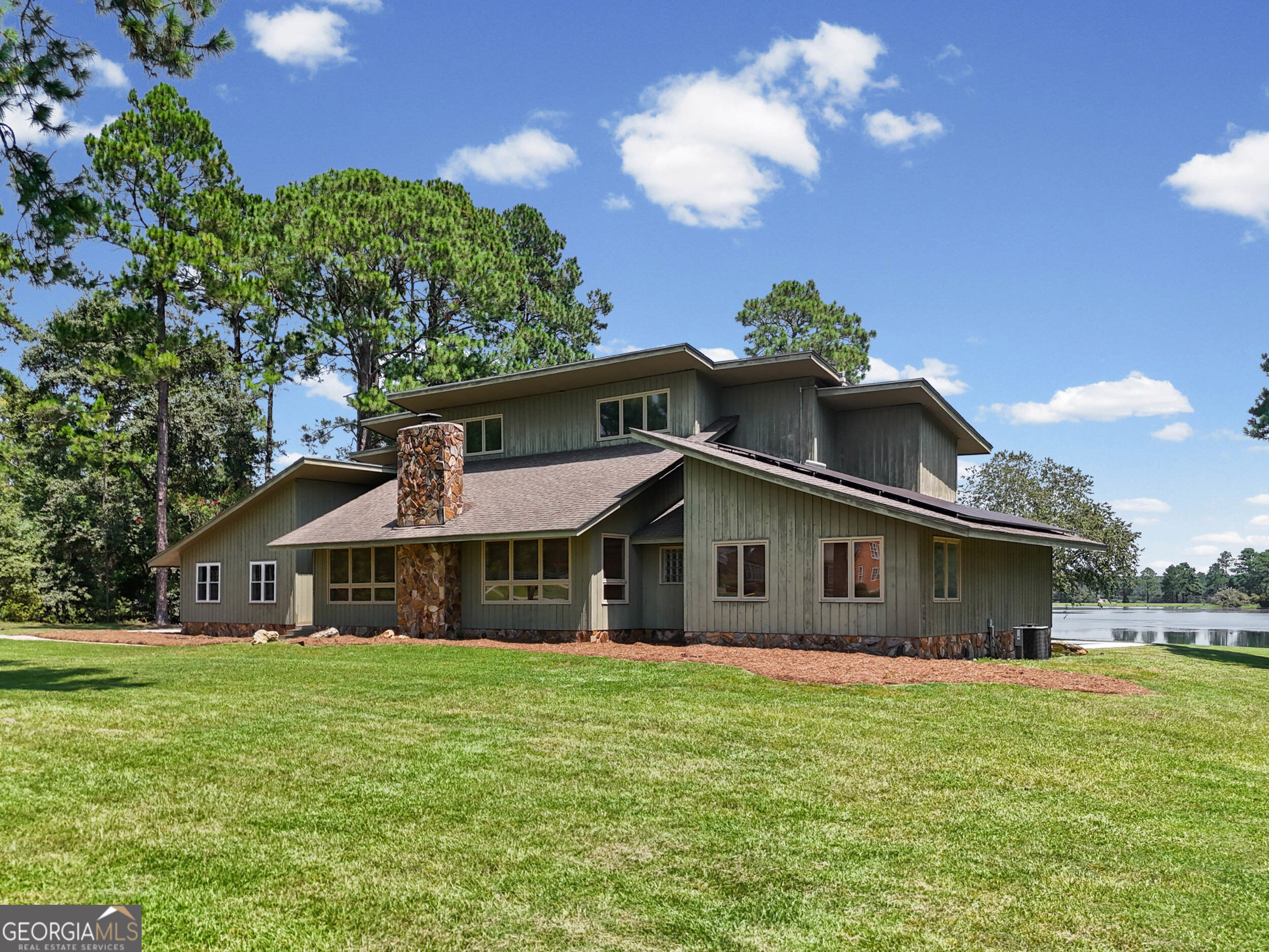 5307 Forest Lake Drive Property Photo 4