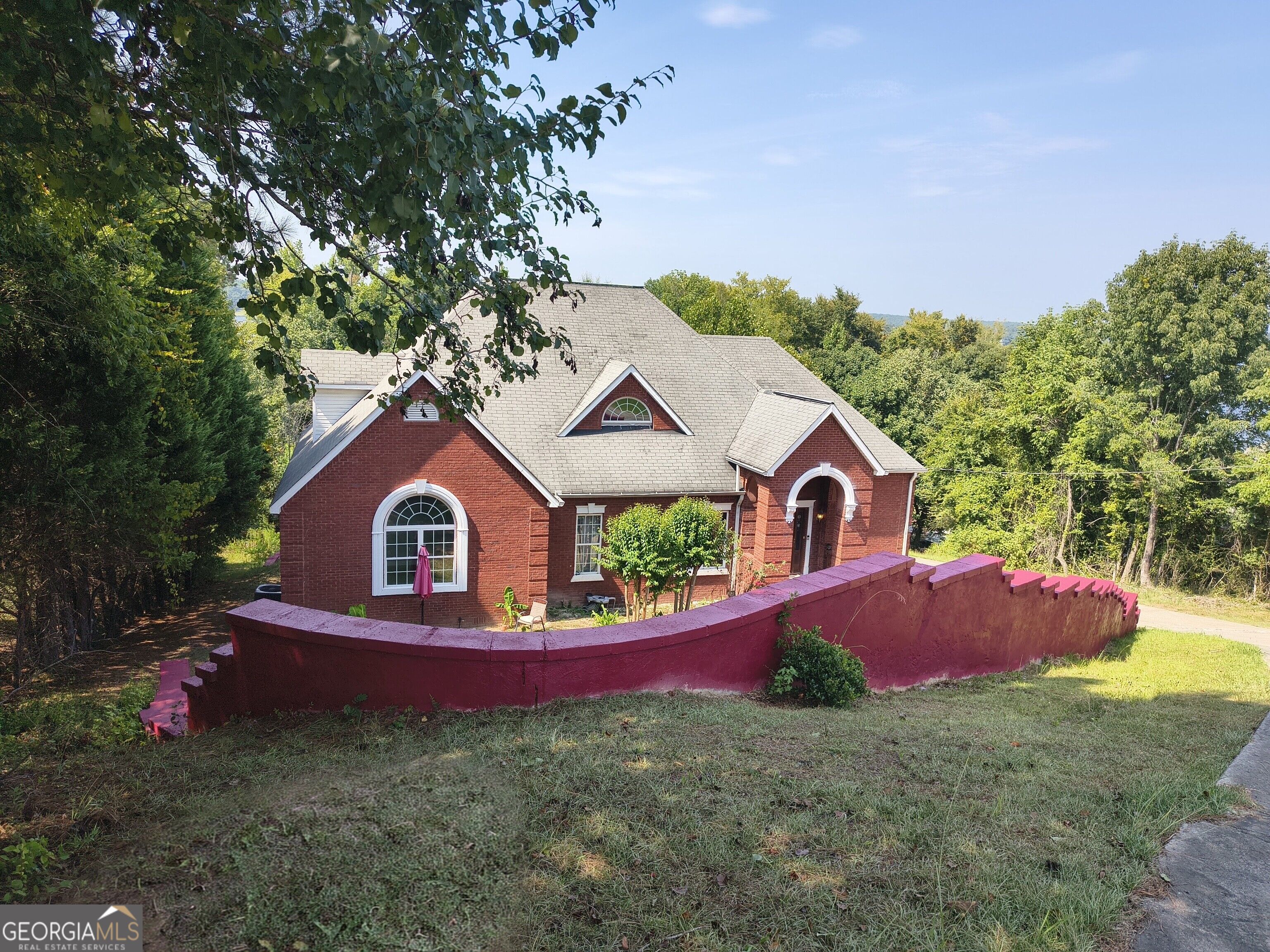 2328 E Gwendale Drive Property Photo 1
