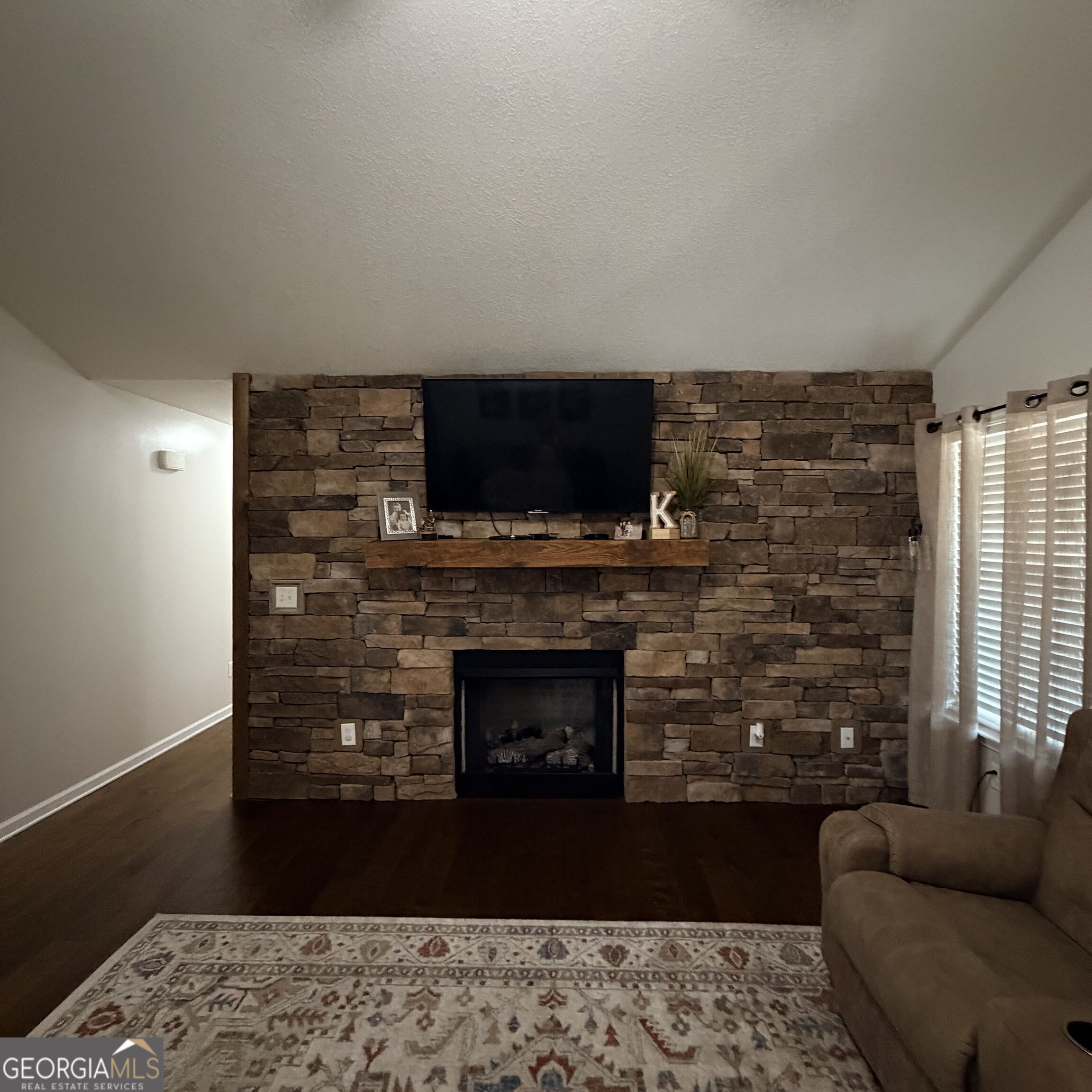 359 Brittany Court Property Photo 4