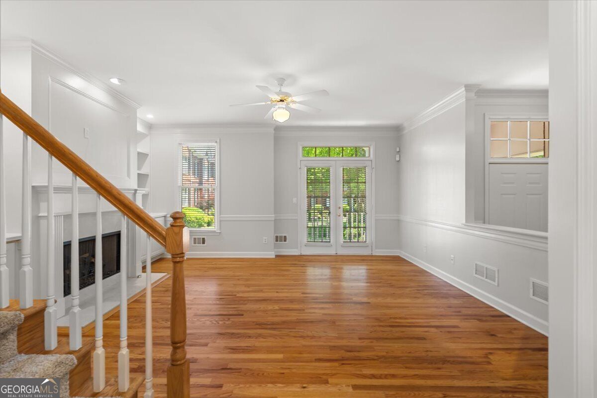 4372 Paces Point Circle Se Property Photo 7