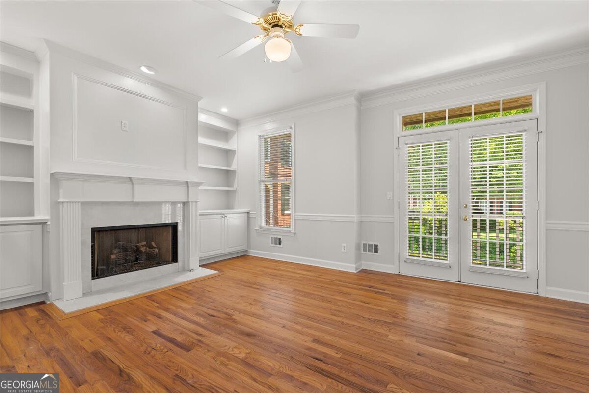 4372 Paces Point Circle Se Property Photo 9