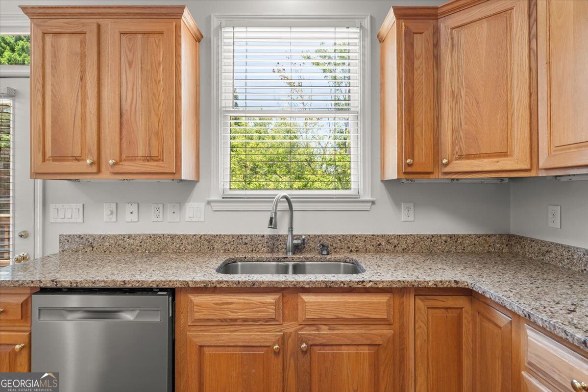 4372 Paces Point Circle Se Property Photo 15