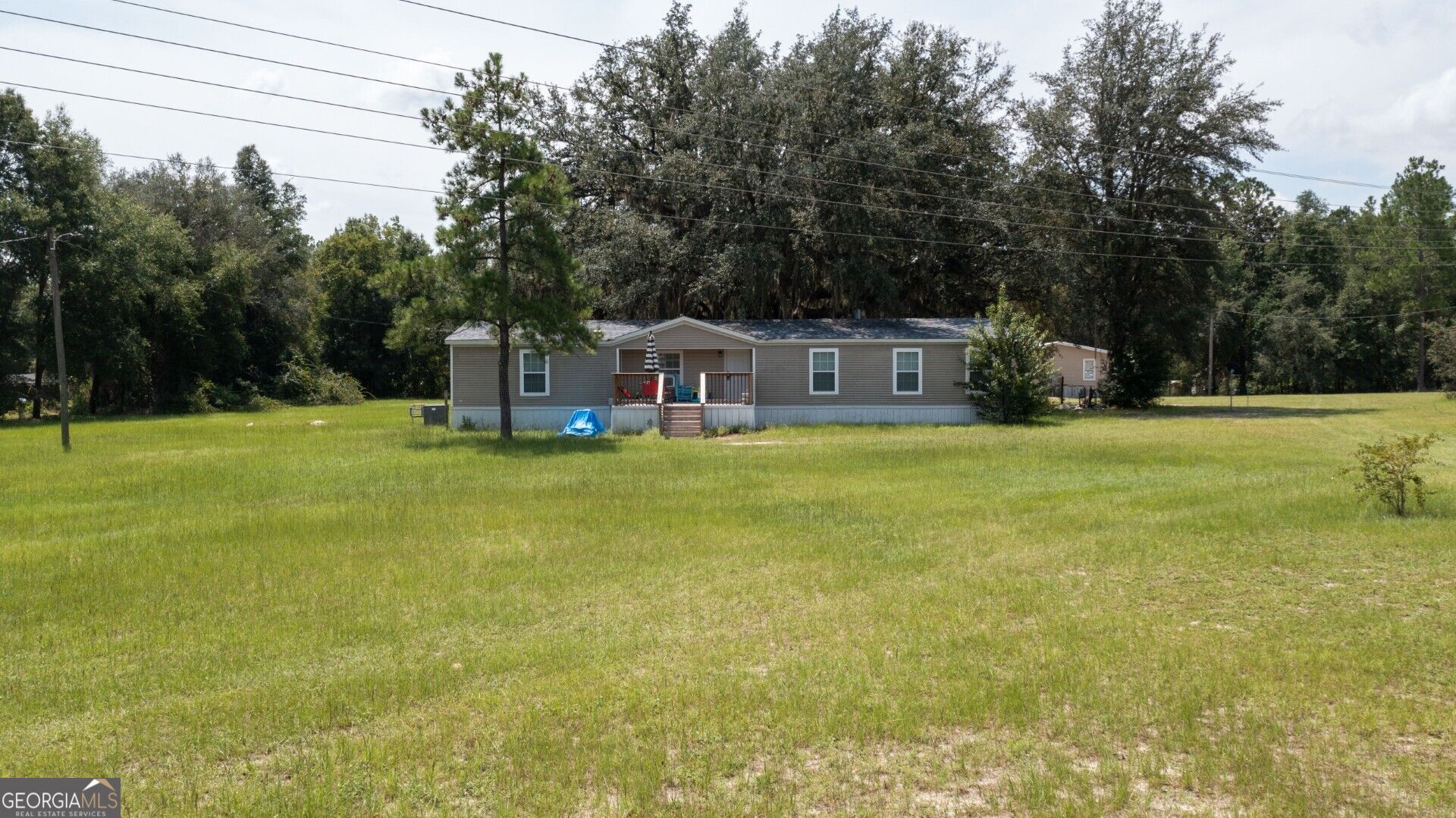 539 Henri Street Property Photo 2