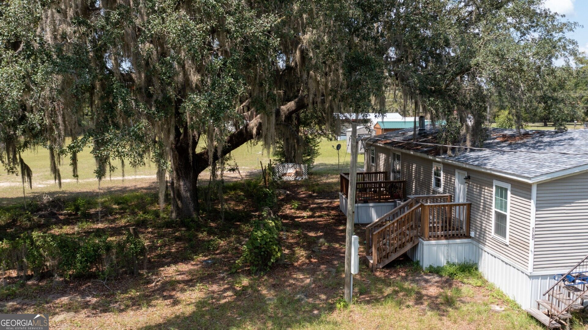 539 Henri Street Property Photo 4