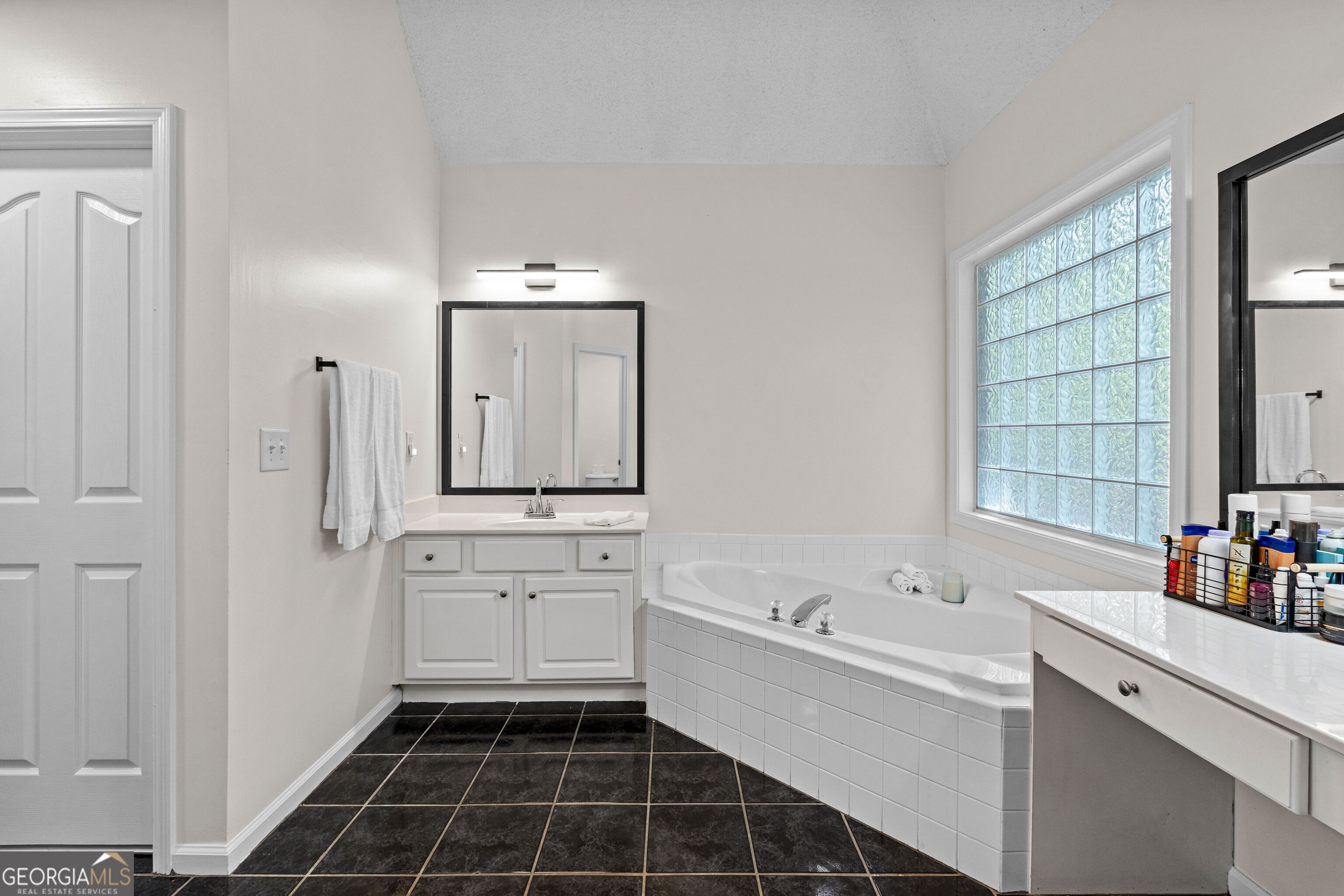 312 Freeman Forest Drive Property Photo 27