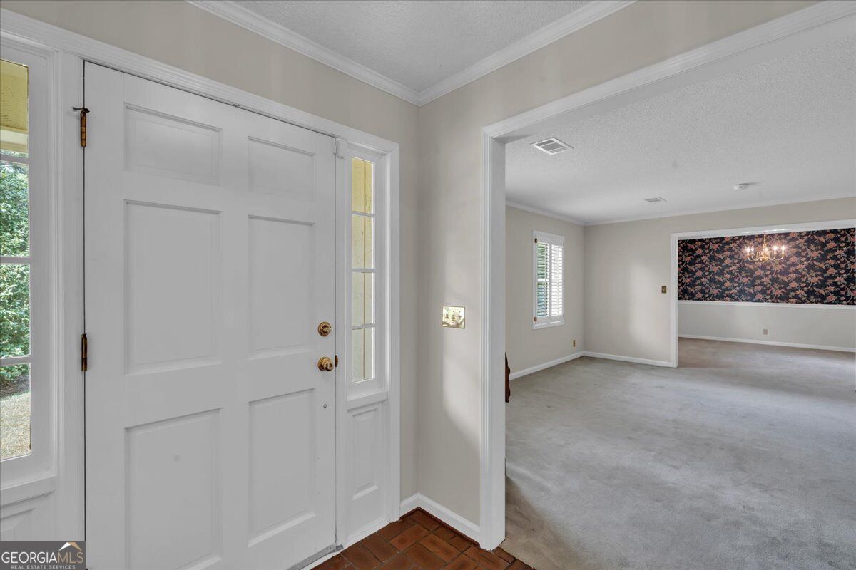 1200 Chennault Drive Property Photo 11