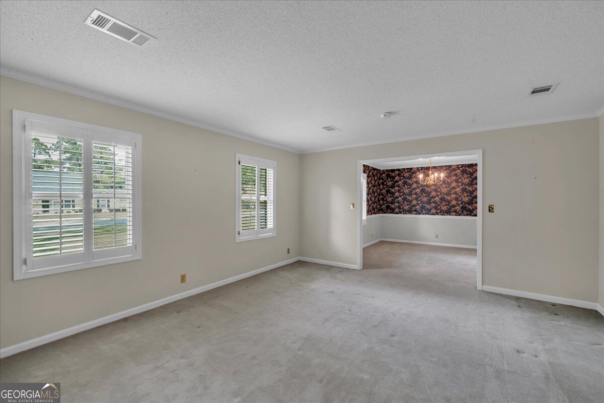 1200 Chennault Drive Property Photo 12