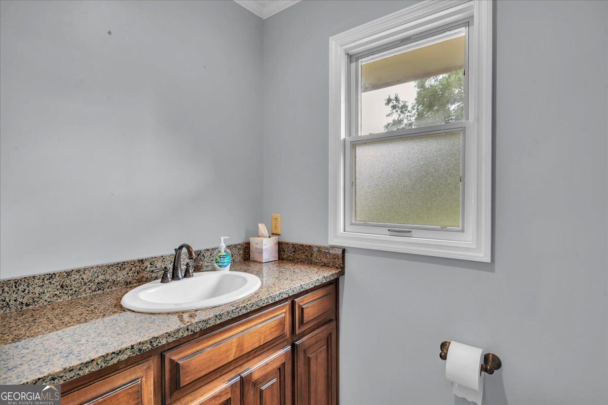 1200 Chennault Drive Property Photo 29