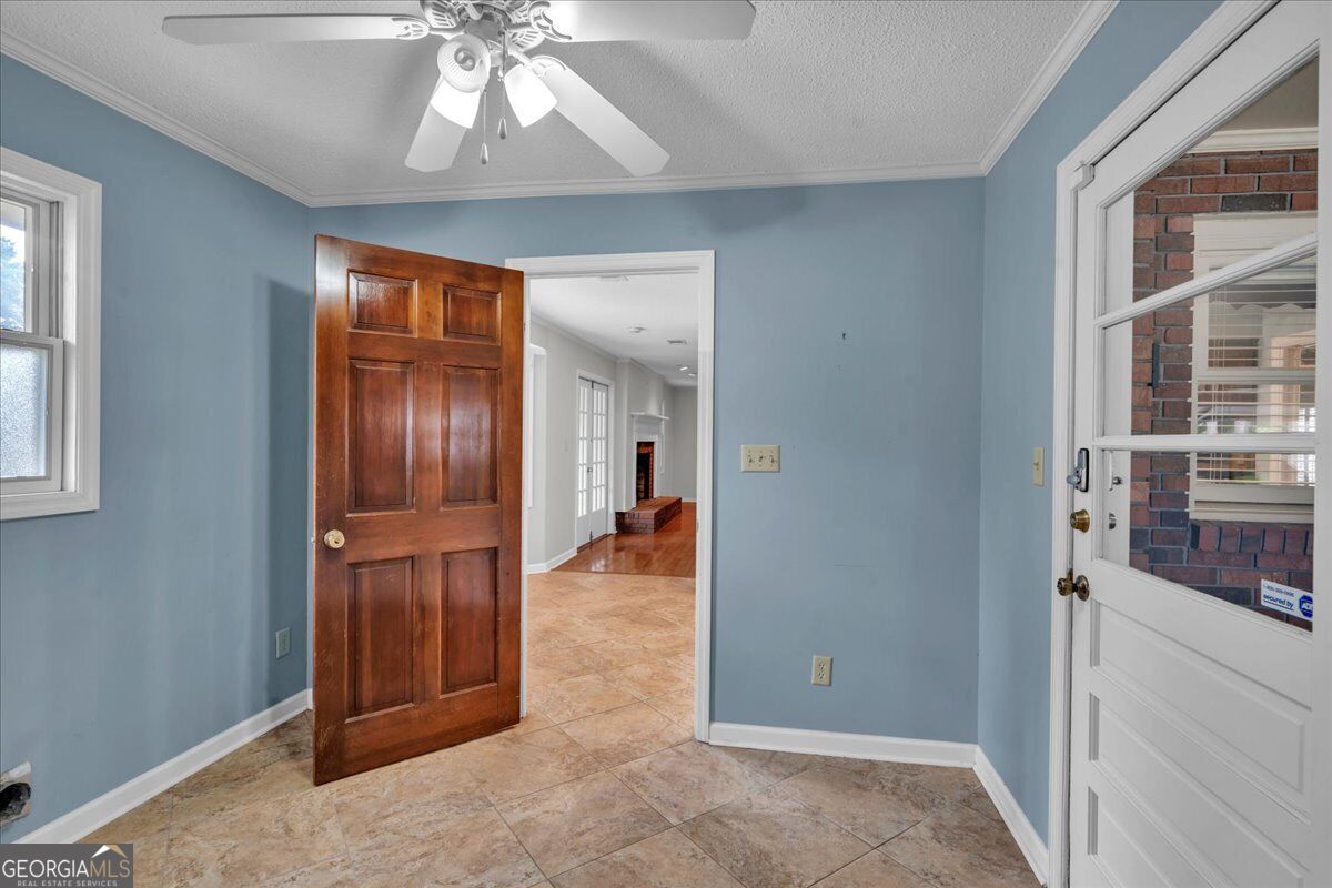 1200 Chennault Drive Property Photo 30