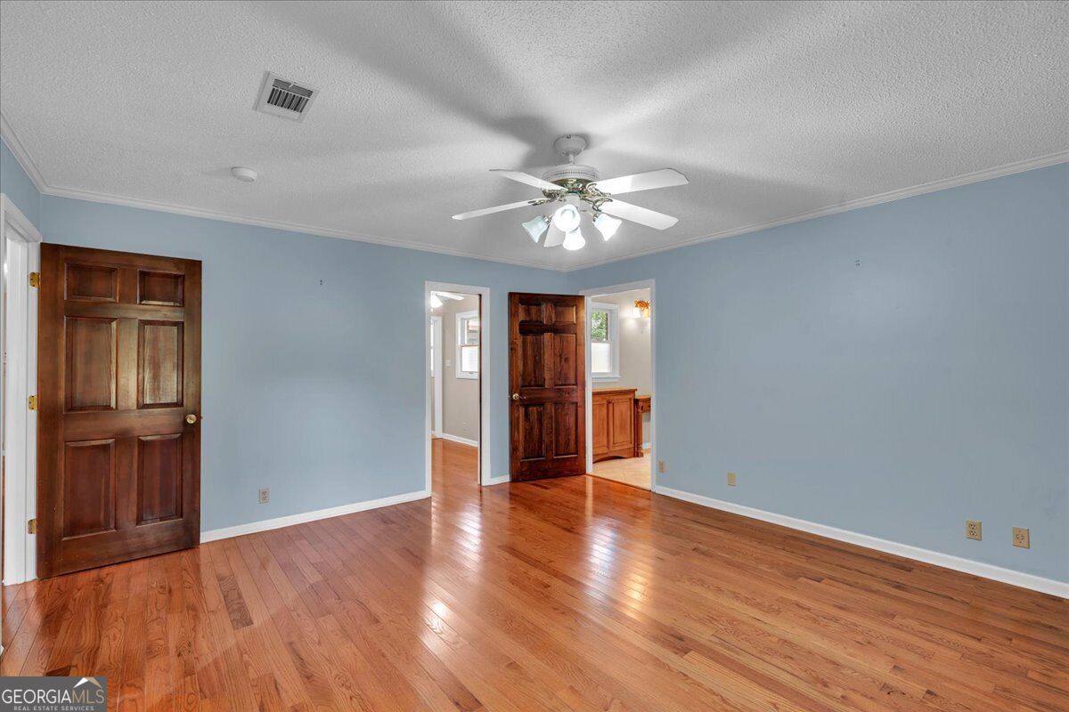 1200 Chennault Drive Property Photo 35