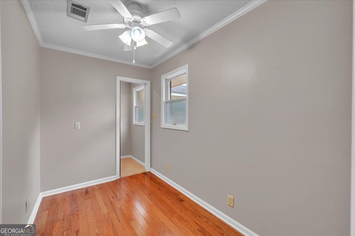 1200 Chennault Drive Property Photo 37
