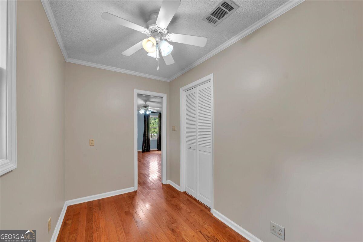 1200 Chennault Drive Property Photo 38