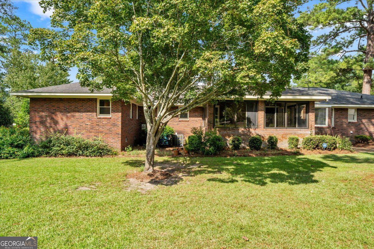 1200 Chennault Drive Property Photo 54