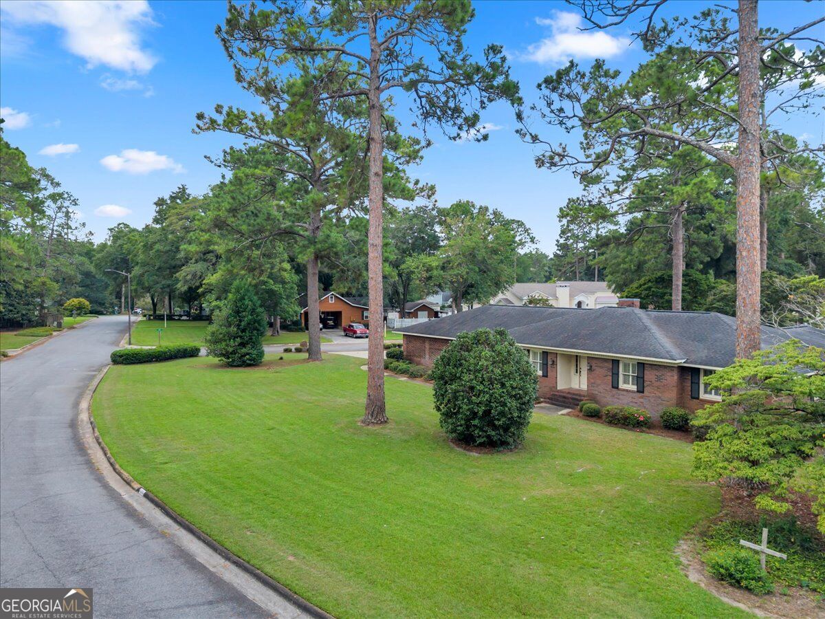 1200 Chennault Drive Property Photo 59