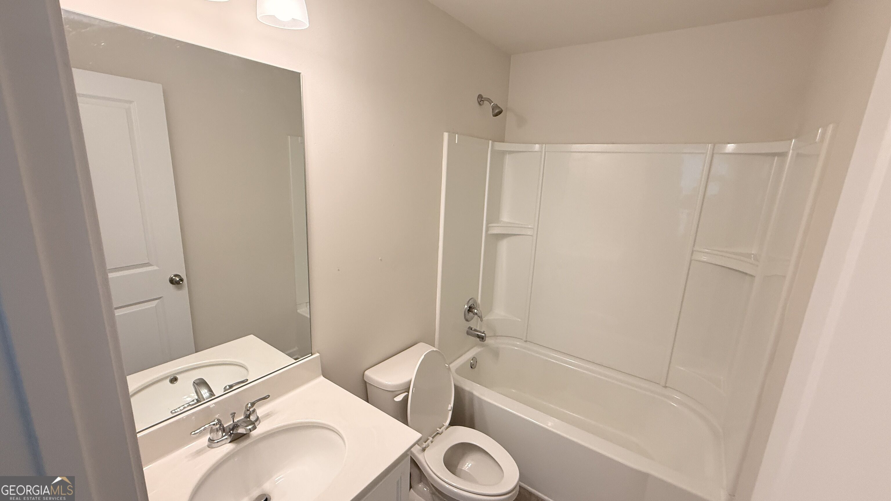 7085 Gladstone Circle Property Photo 6