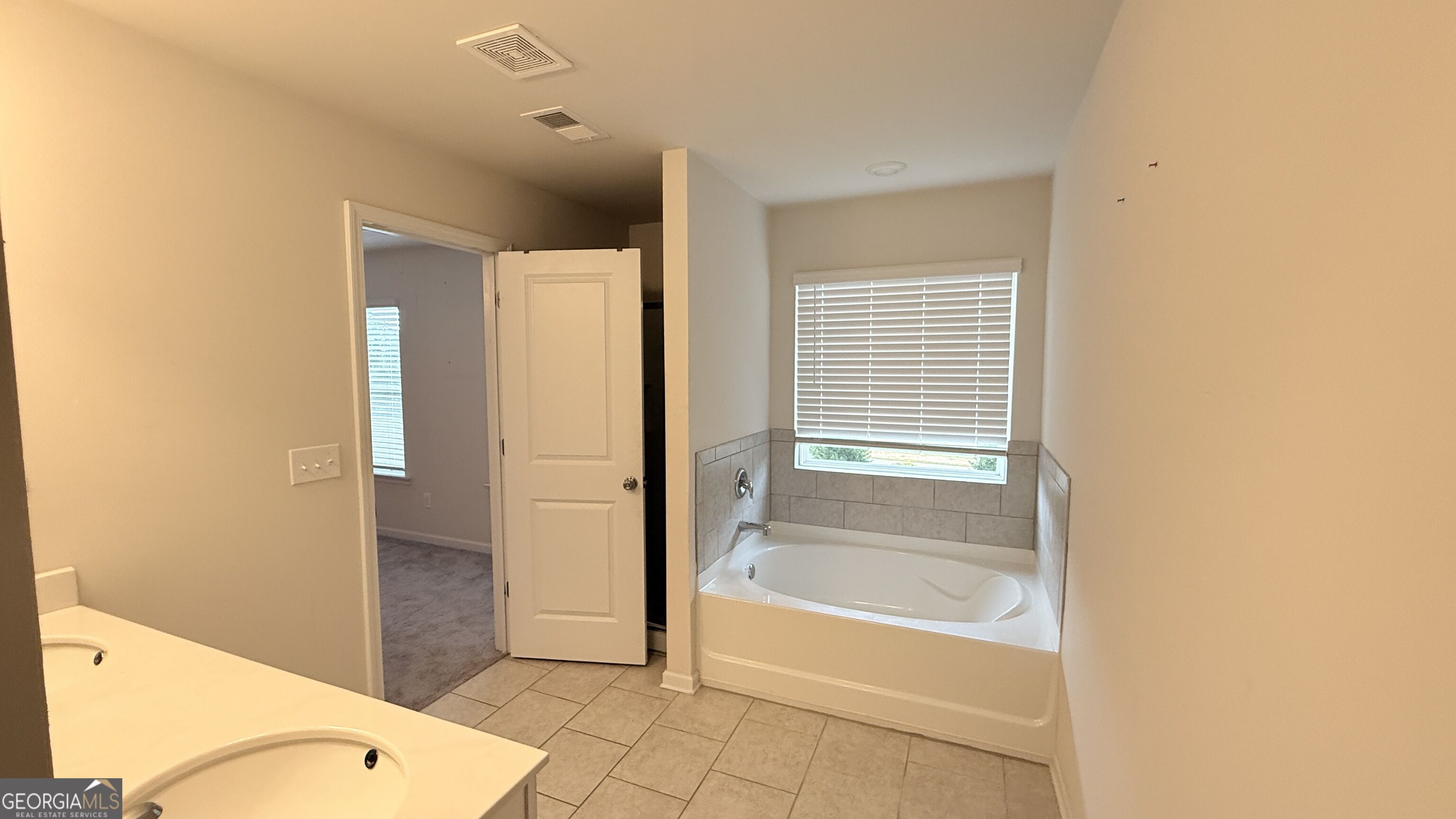 7085 Gladstone Circle Property Photo 11