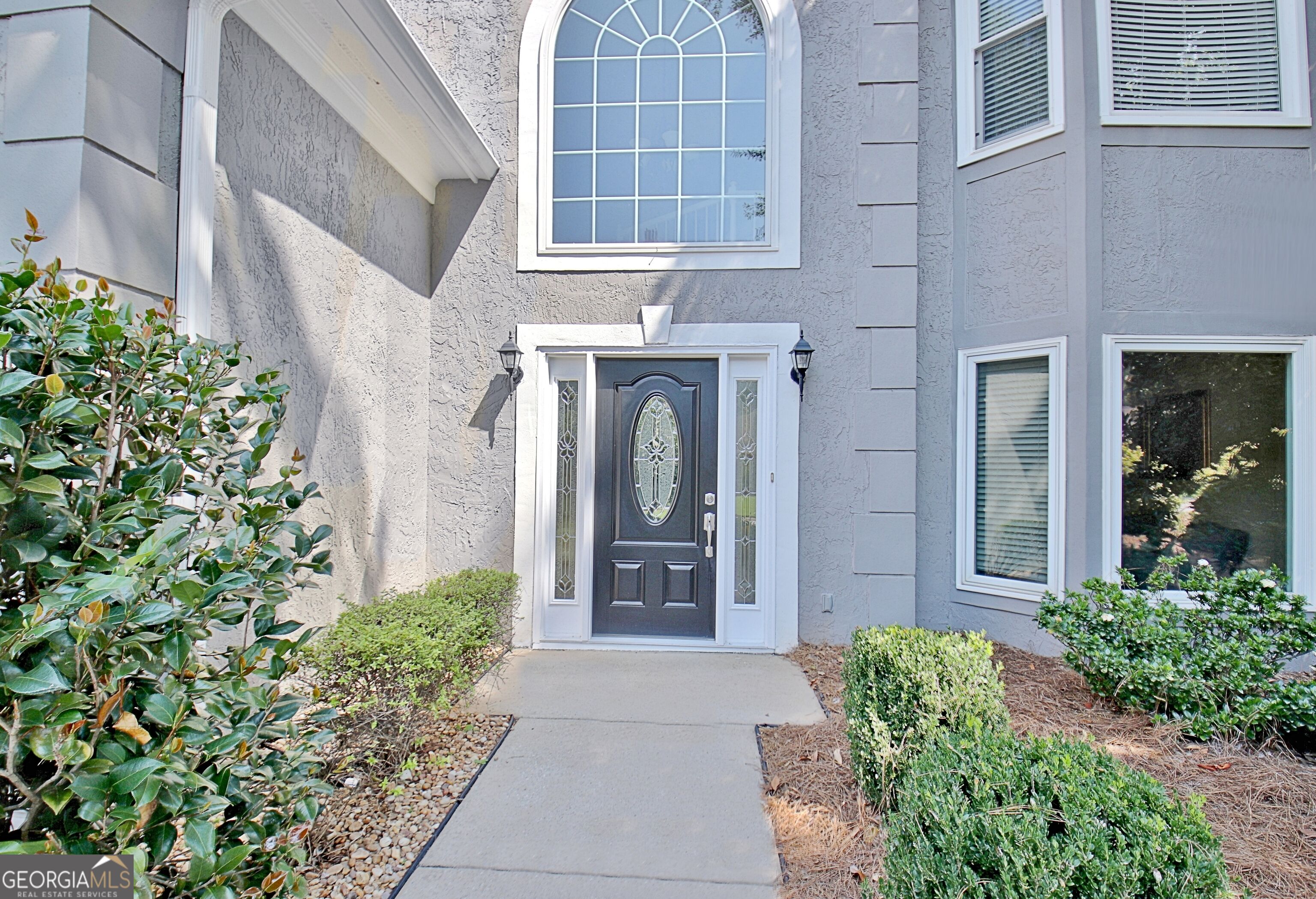150 Kenton Place Property Photo 8