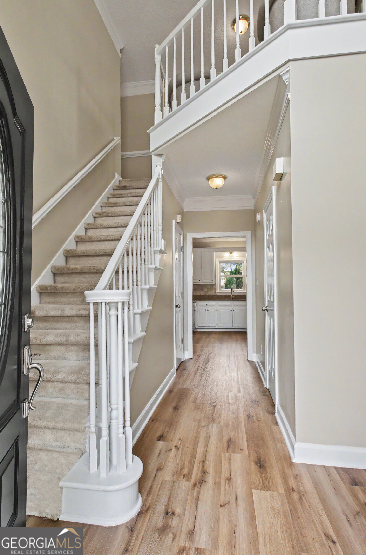 150 Kenton Place Property Photo 9