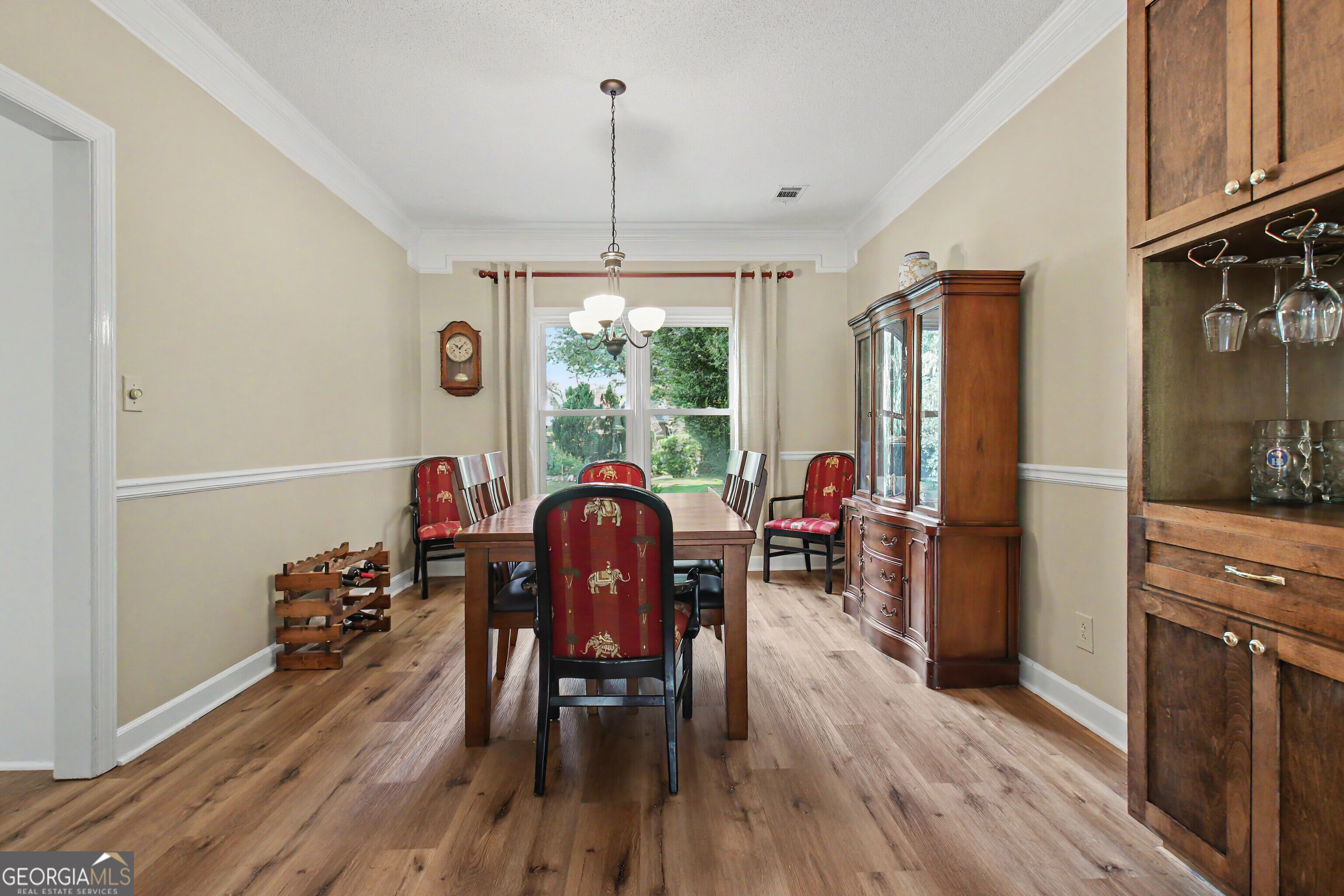 150 Kenton Place Property Photo 12