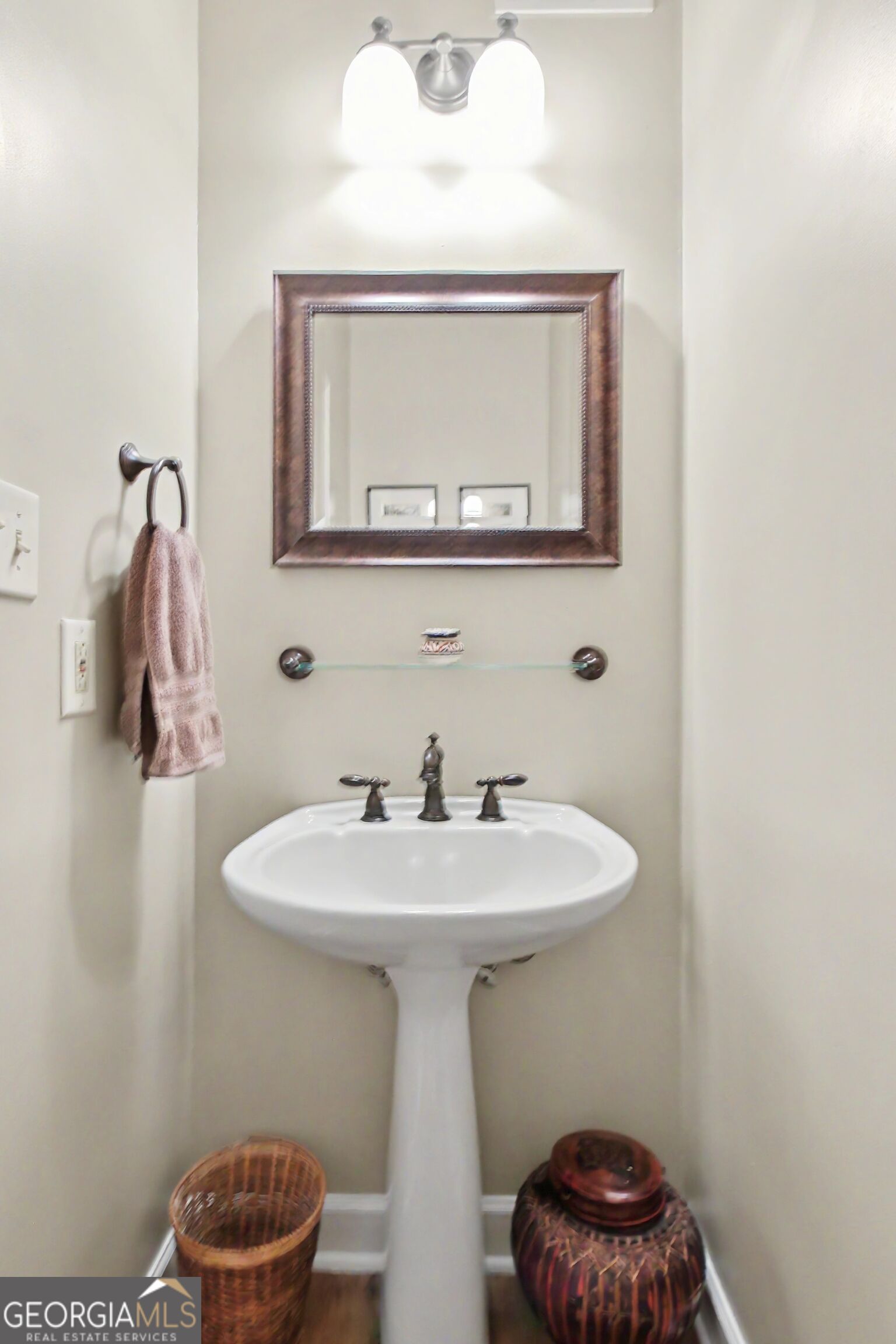 150 Kenton Place Property Photo 16