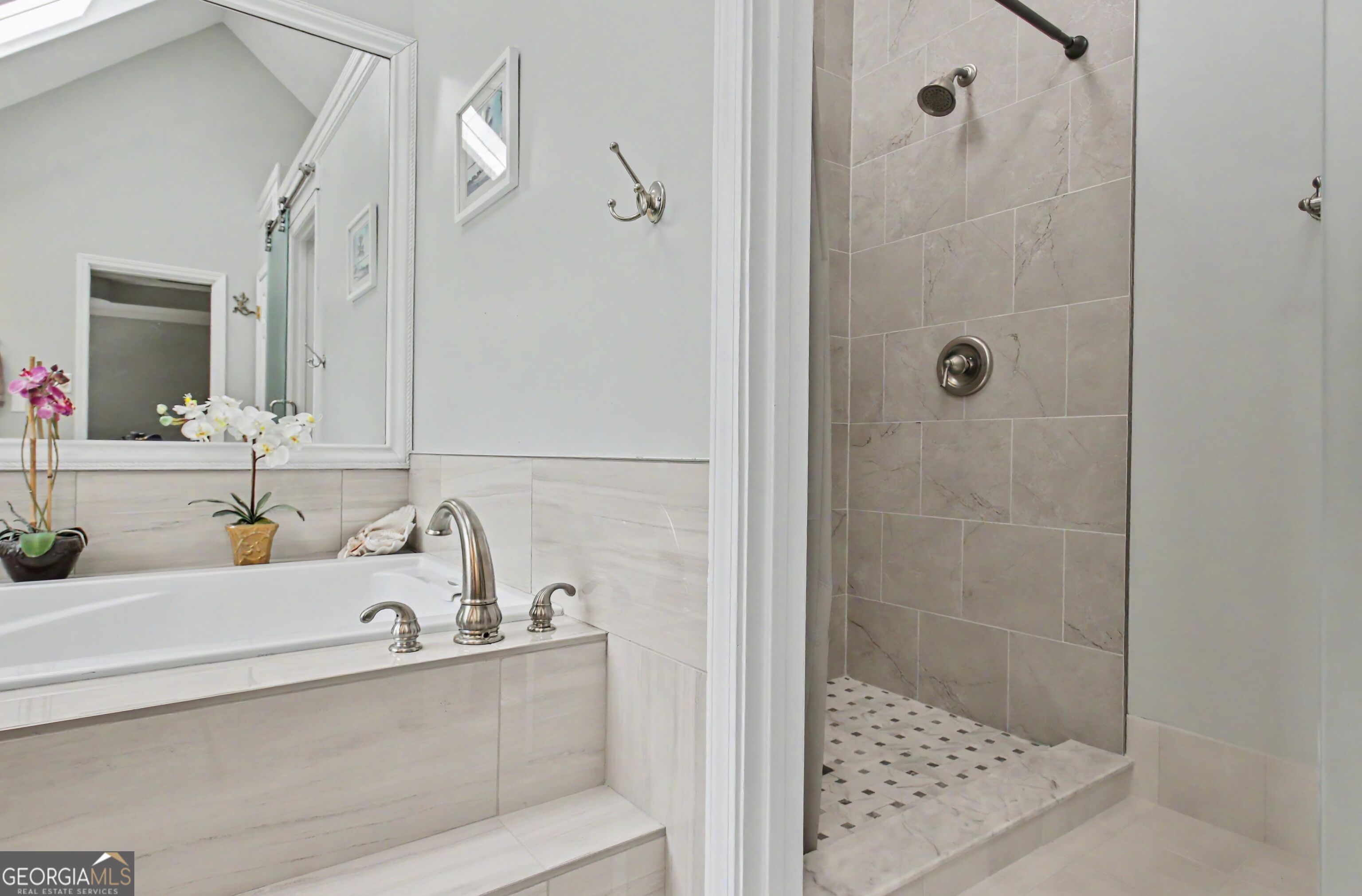 150 Kenton Place Property Photo 41
