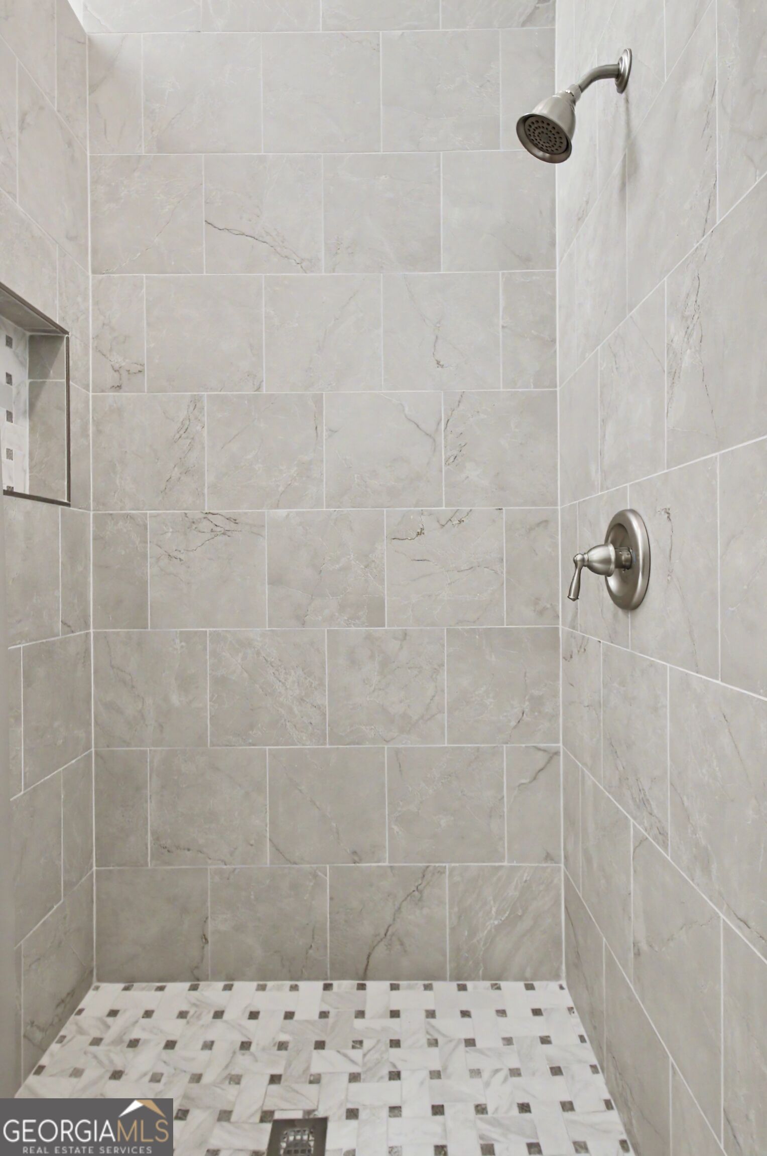 150 Kenton Place Property Photo 42