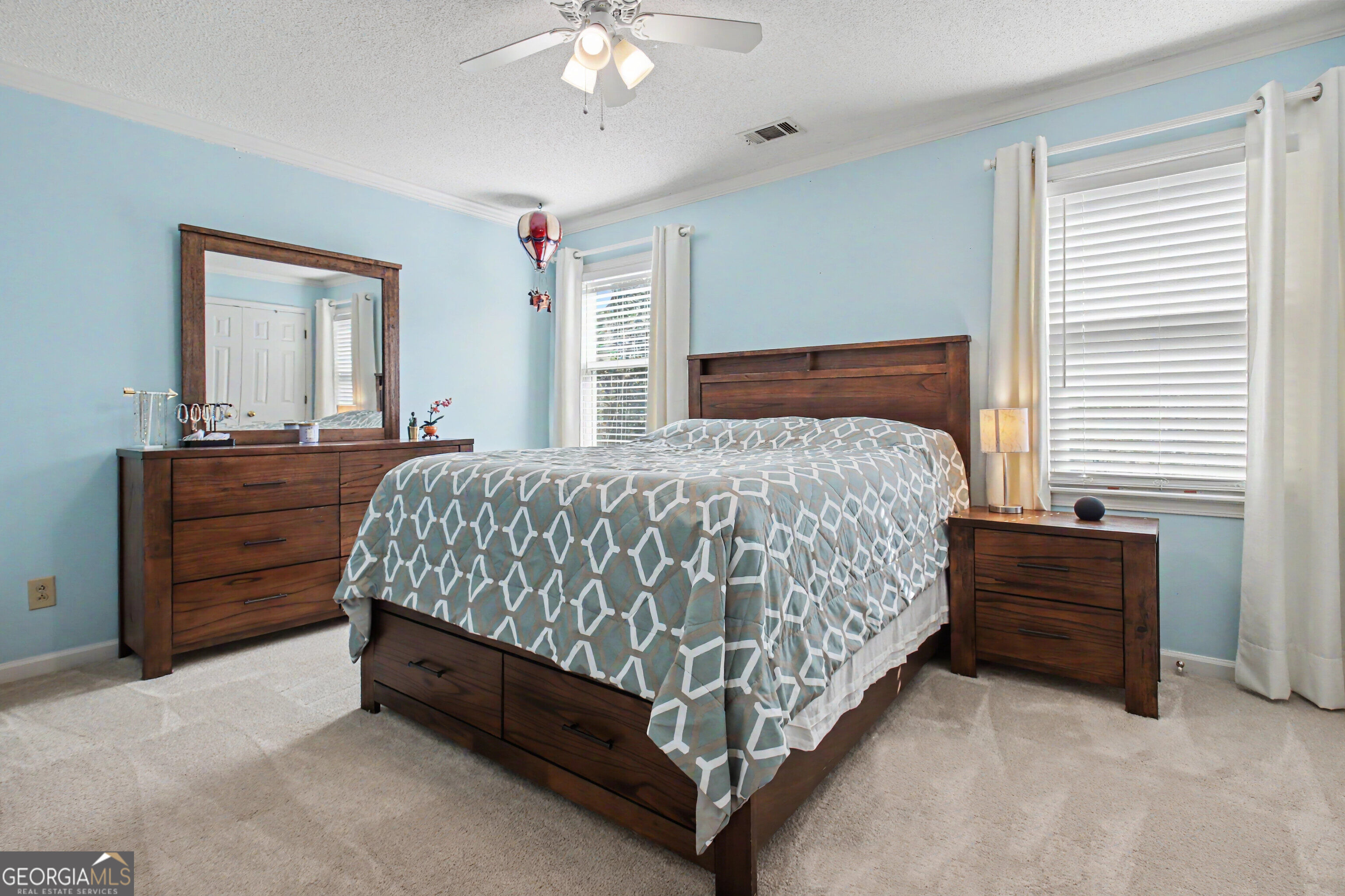 150 Kenton Place Property Photo 45