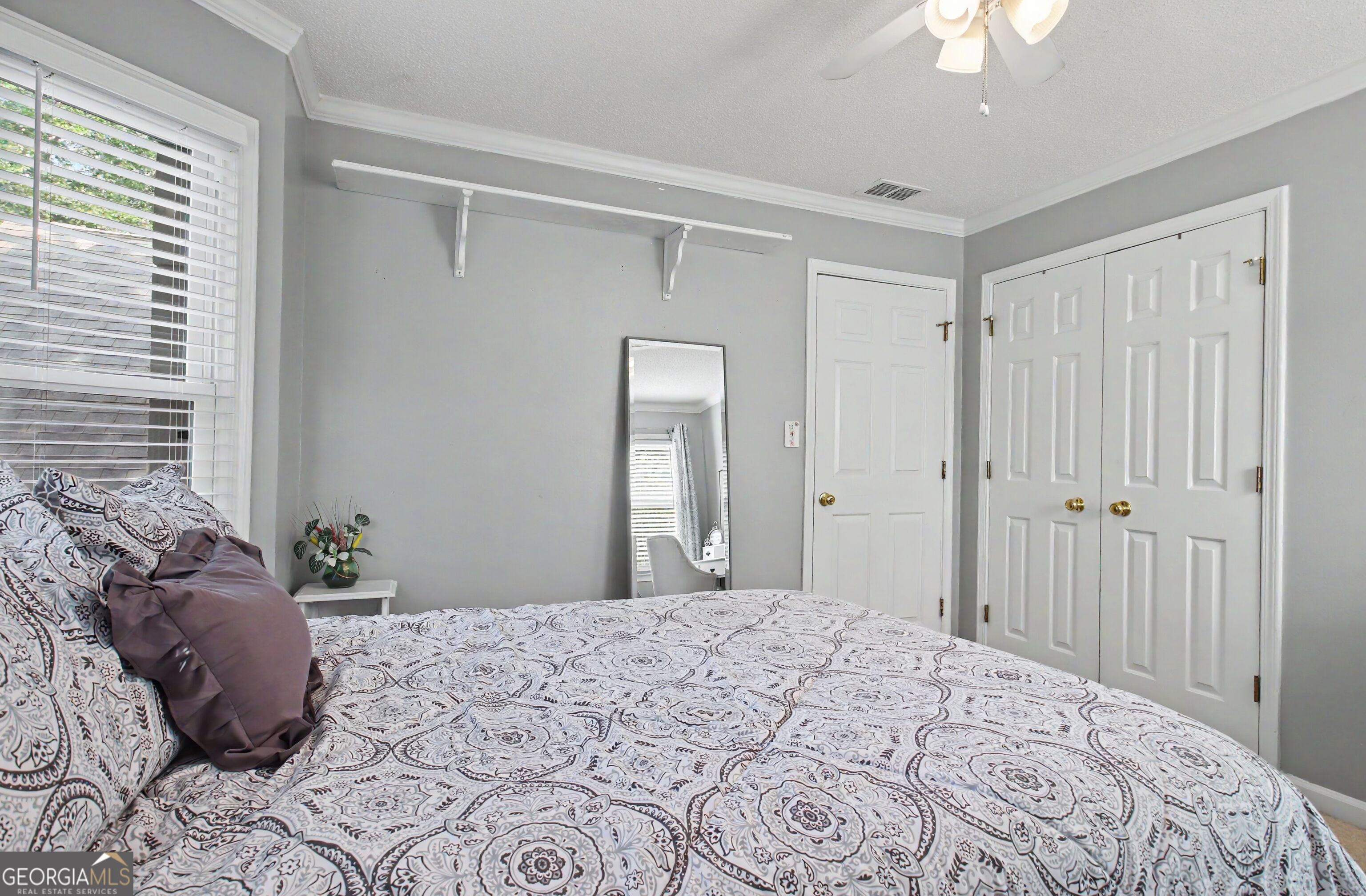 150 Kenton Place Property Photo 48