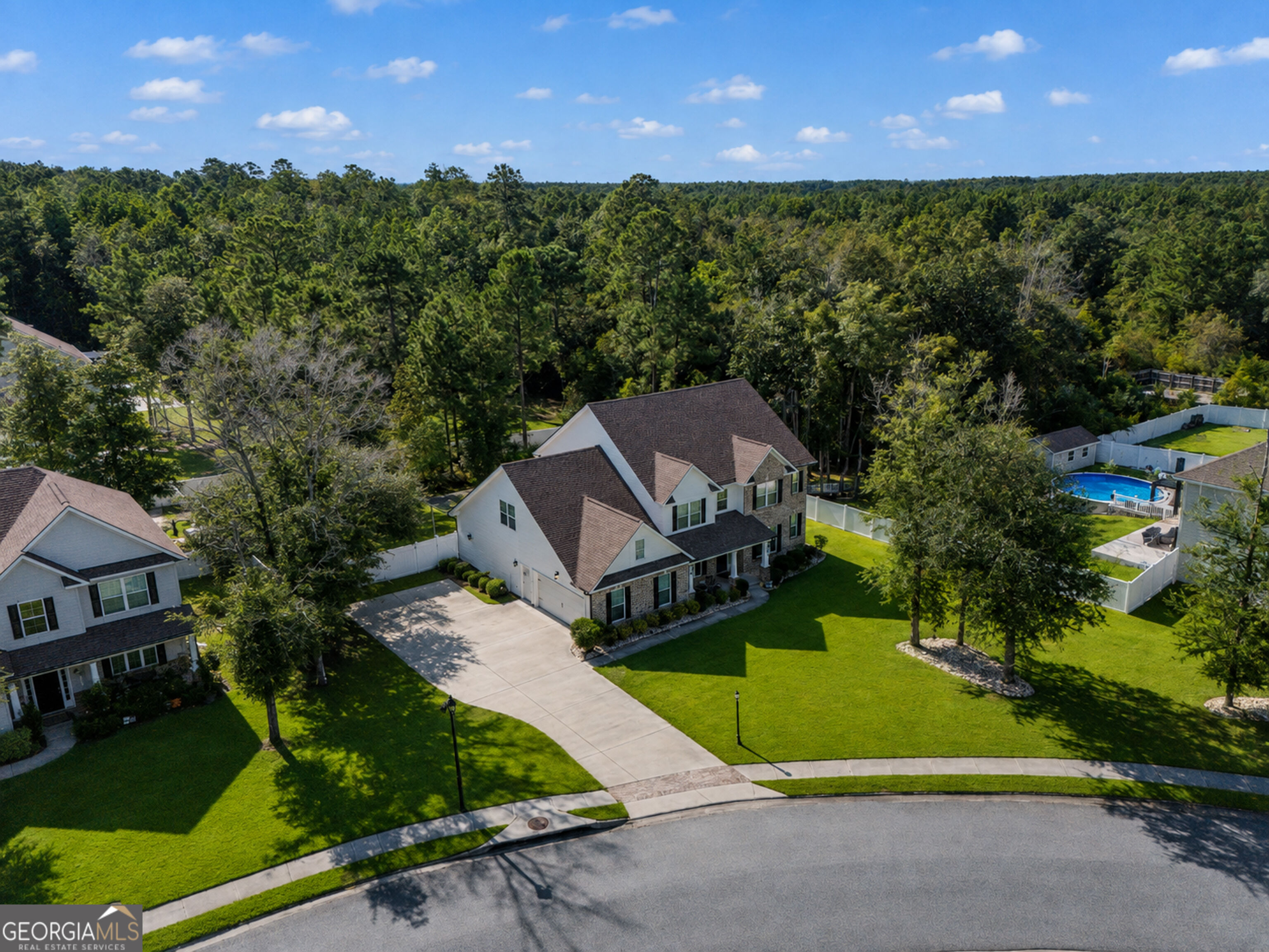 87 Crestview Drive Property Photo 3