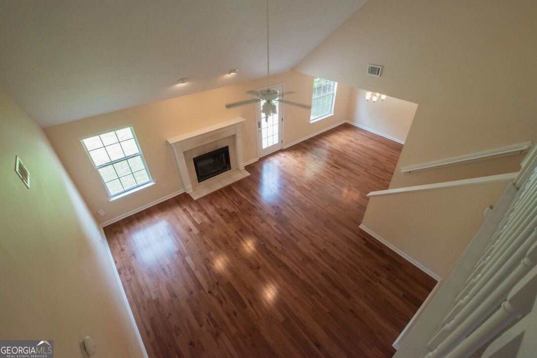 808 Riverview Drive E Property Photo 7