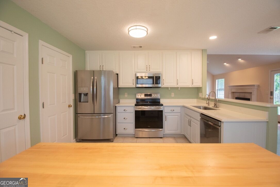 808 Riverview Drive E Property Photo 13