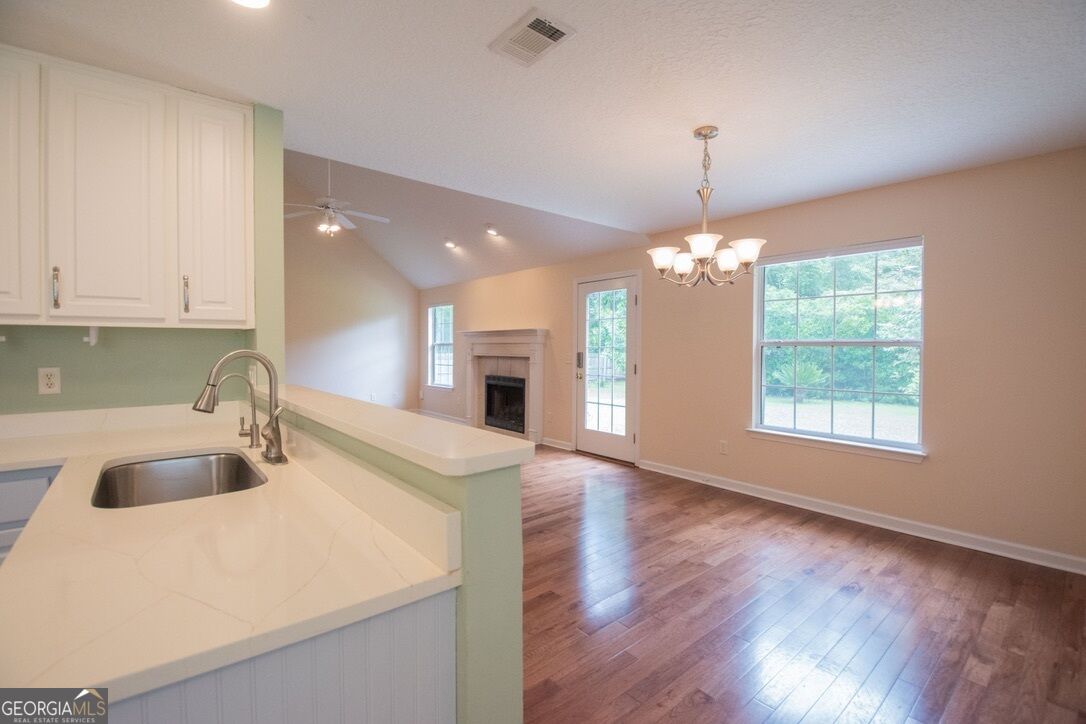 808 Riverview Drive E Property Photo 17