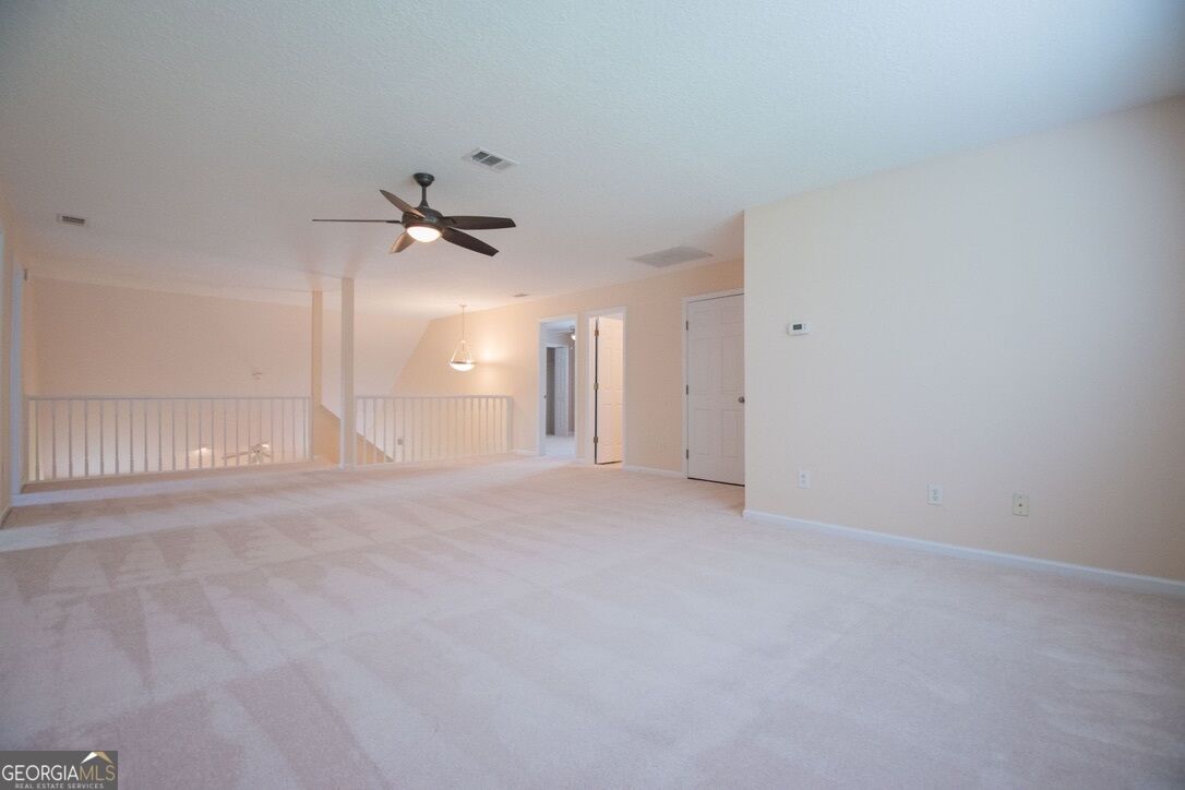 808 Riverview Drive E Property Photo 27