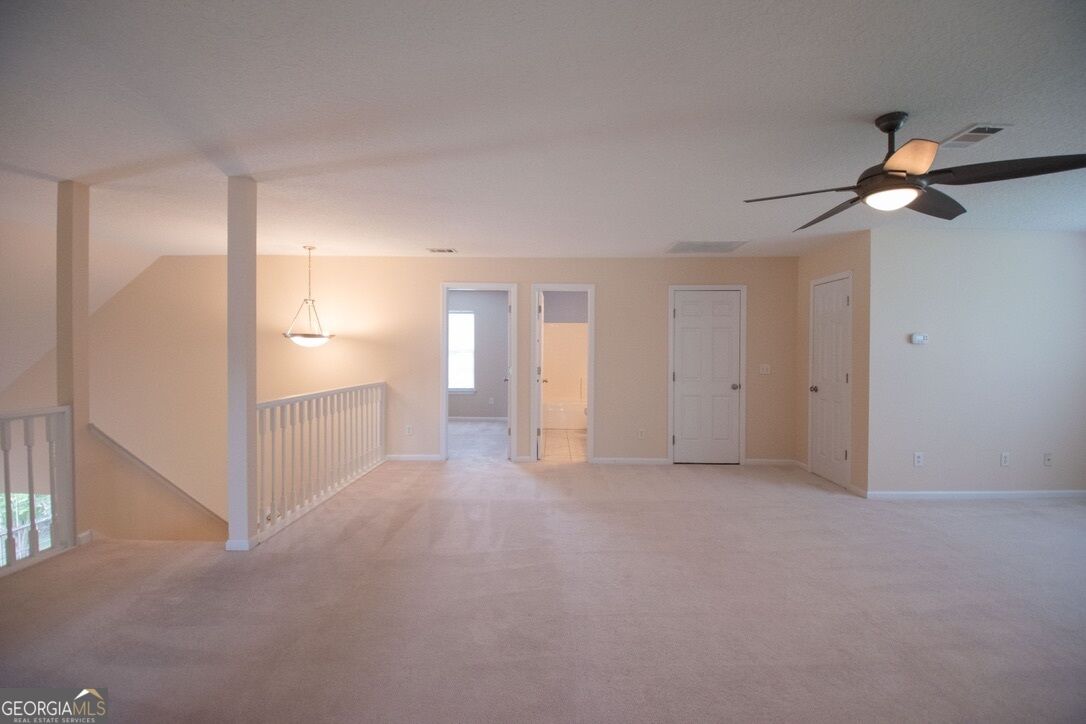 808 Riverview Drive E Property Photo 28