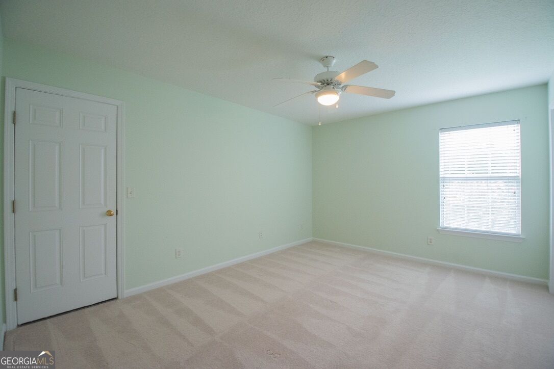 808 Riverview Drive E Property Photo 32