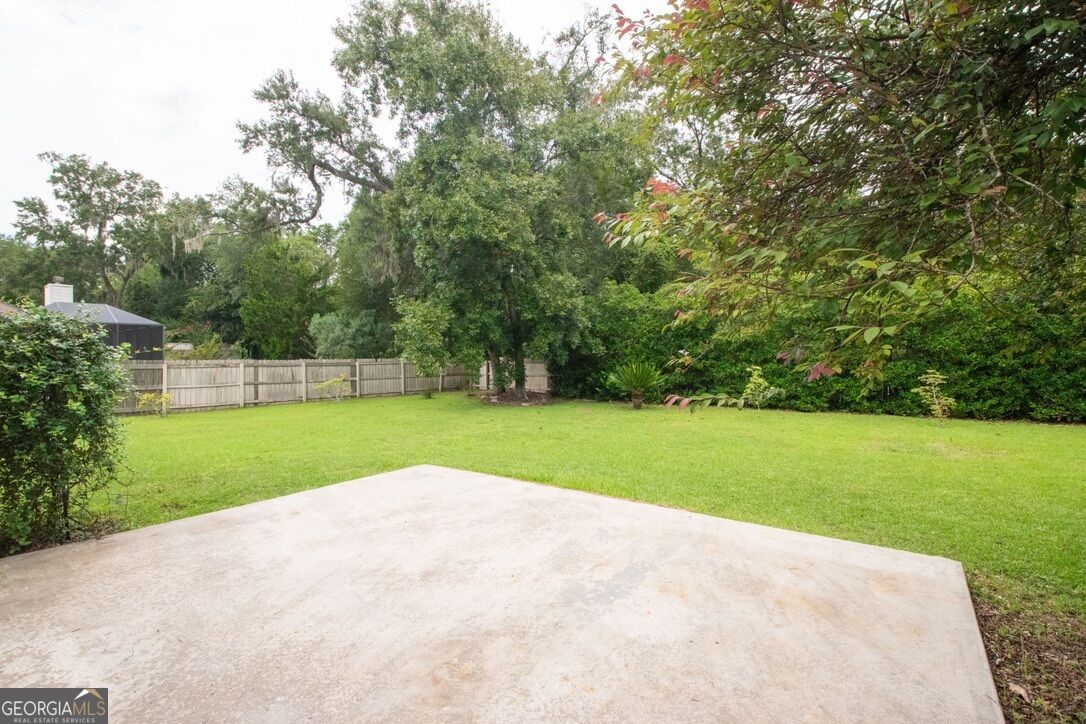 808 Riverview Drive E Property Photo 40