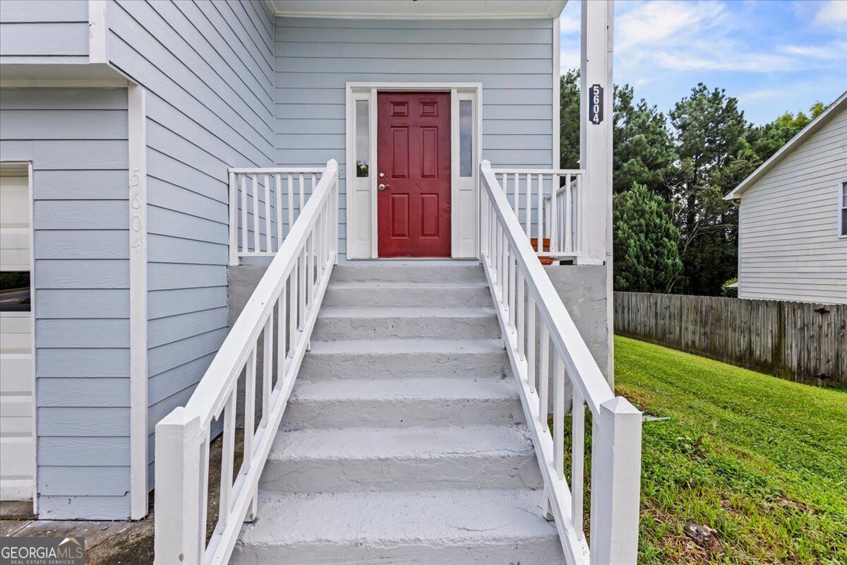 5604 Rockingwood Lane Property Photo 4
