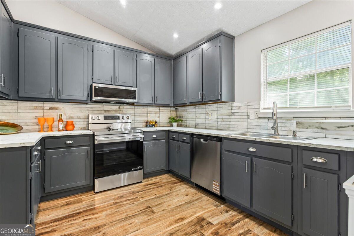 5604 Rockingwood Lane Property Photo 16